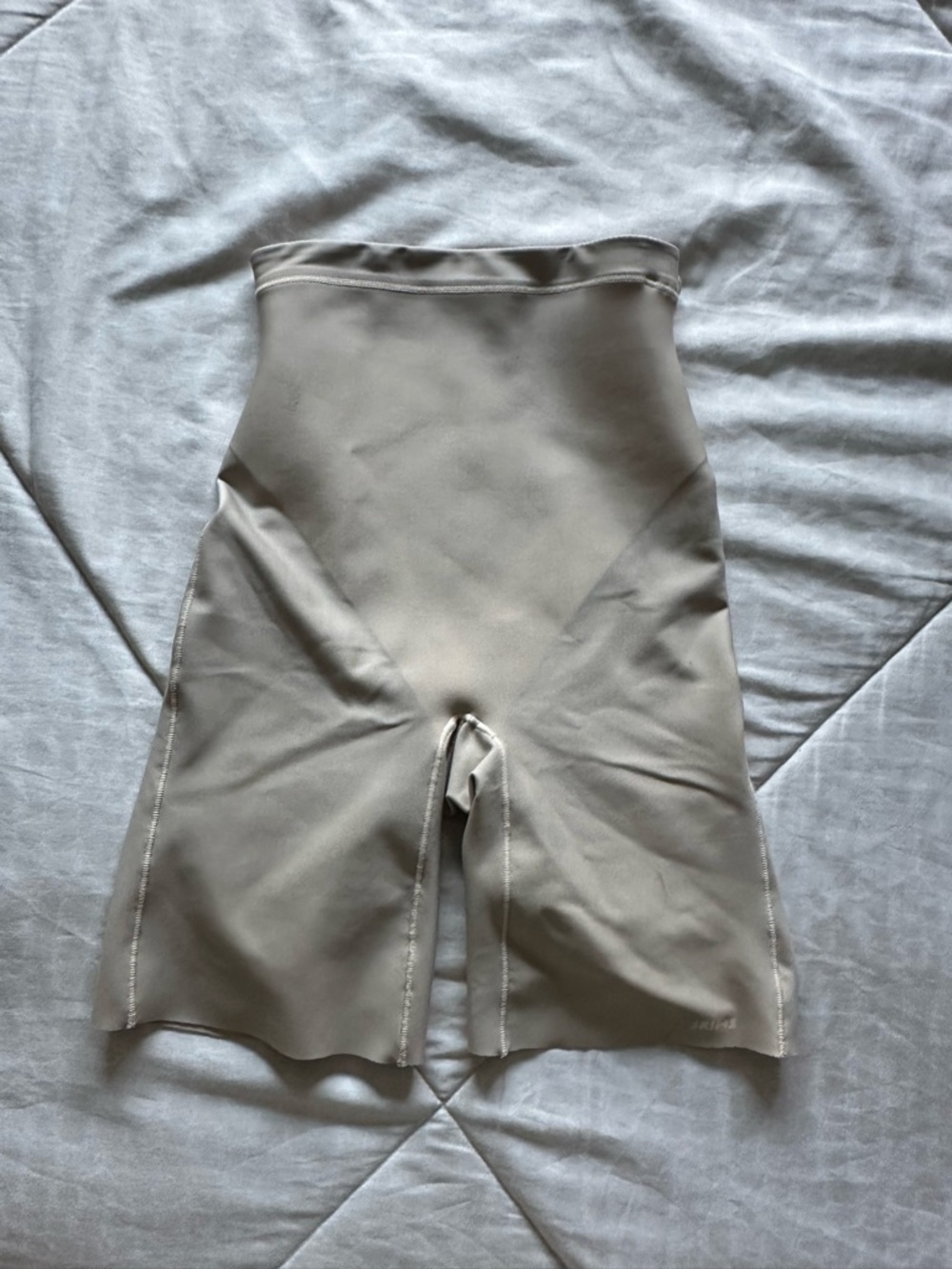 SKIMS High-Waist Shaping Midi Short — Taupe